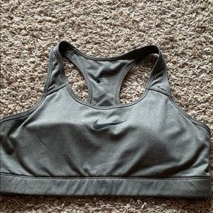 Women’s Nike Sports Bra Size Large Gray.
